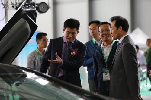 2016中国(昆明)国际新能源汽车及电动车展览会圆满举行  